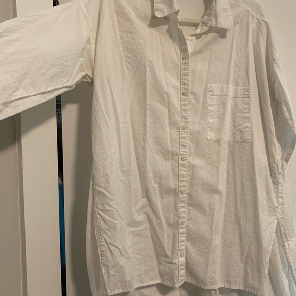 White button up blouse. - Picture 2 of 3